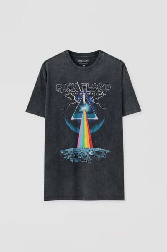 PULL AND BEAR // צילום: פול רובנס